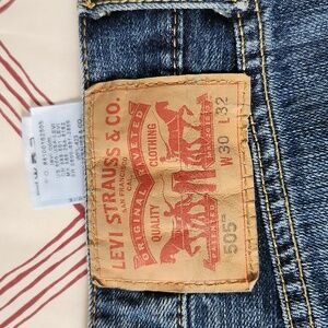 Levi's 505 distressed wash 30 x 32 jeans